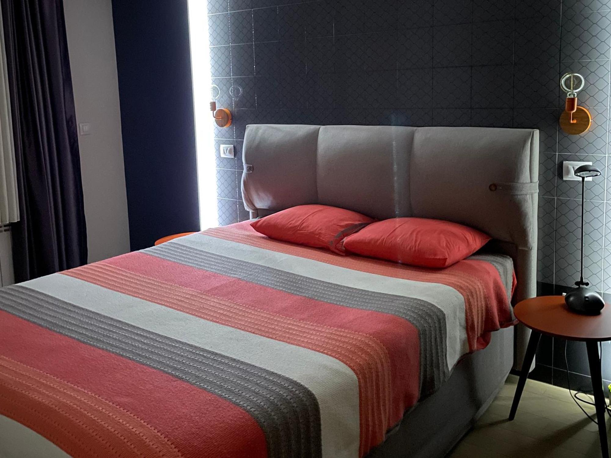Stylish Apartment, Skopje Centre - Private Parking - Panoramic Views ภายนอก รูปภาพ